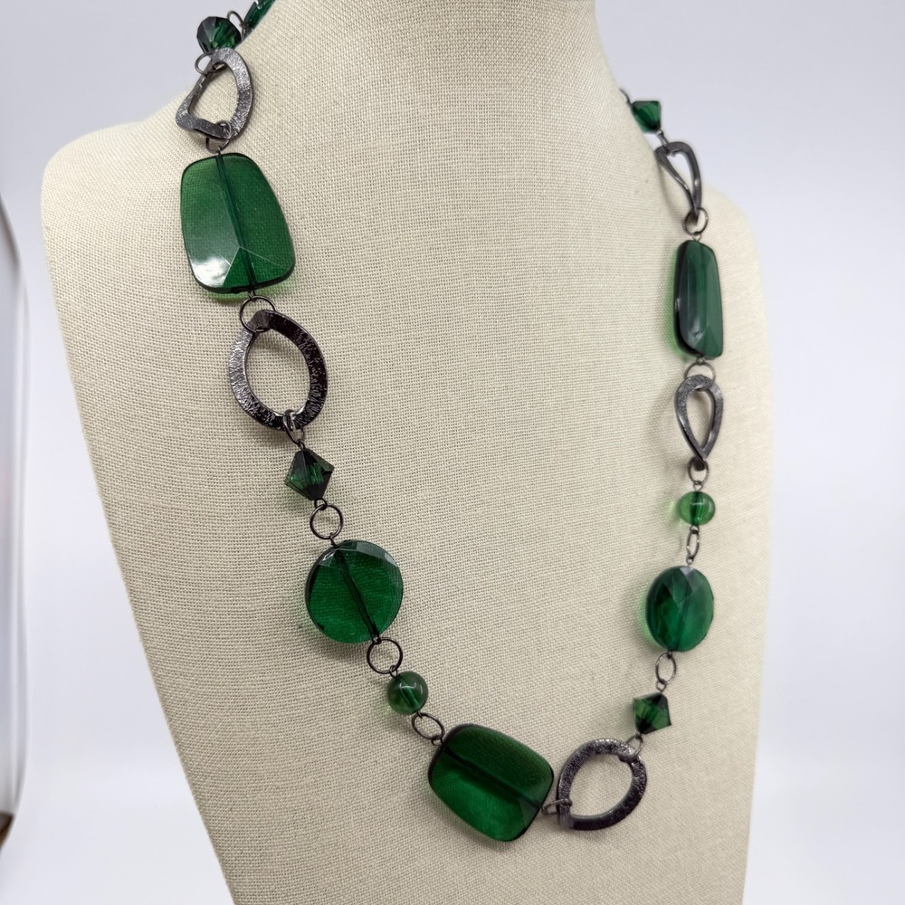 Emerald Green Statement Necklace Faceted Beads Gunmetal Tone Links Boho Chic - Picture 5 of 17